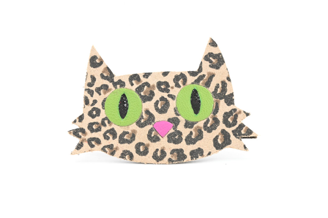 2000000016351-broche-chat-leopard